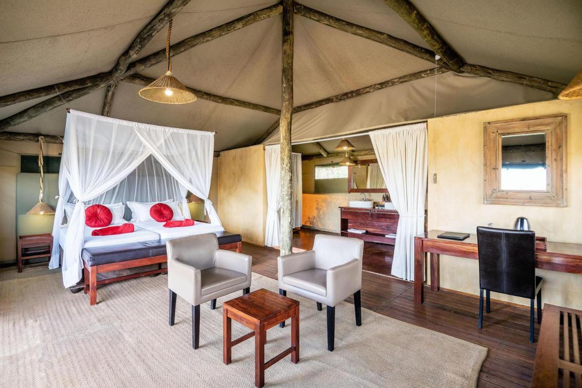 Eagle Tented Lodge & Spa Okaukuejo Bagian luar foto