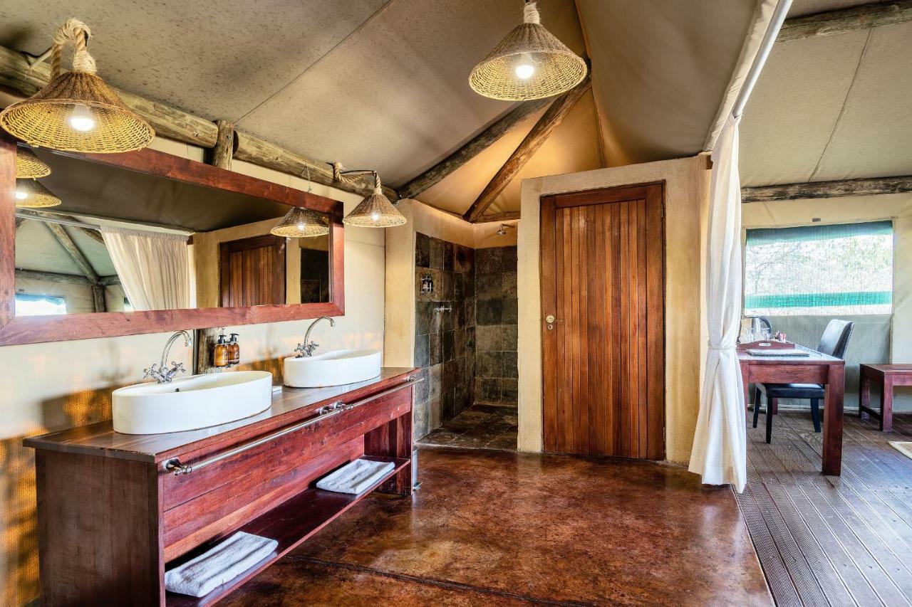 Eagle Tented Lodge & Spa Okaukuejo Bagian luar foto